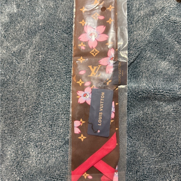 LV Cherry Blossom Pink and Brown Scarf Set - Picture 2 of 11